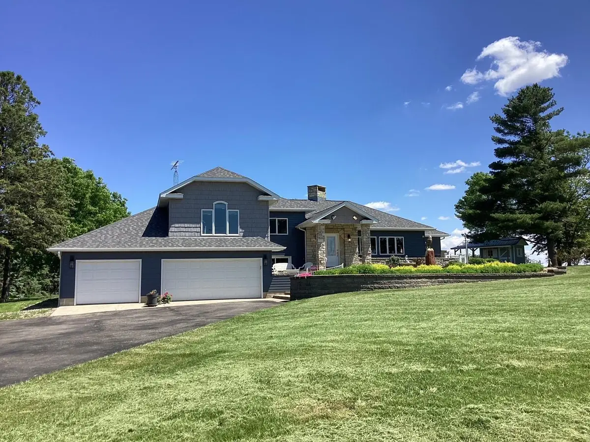 65672 275th Street, Alden, MN 56009 - Image #1