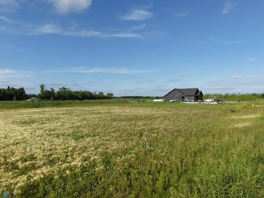 3886 79th Avenue N, Moorhead, MN 56560 - #3