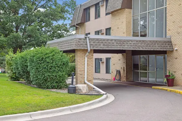 3431 Kent Street #704, Shoreview, MN 55126