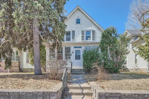 1013 24th Avenue Se, Minneapolis, MN 55414