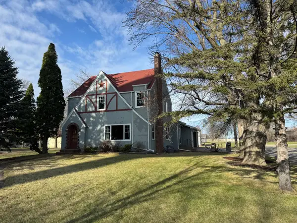 201 2nd Street W, Chokio, MN 56221