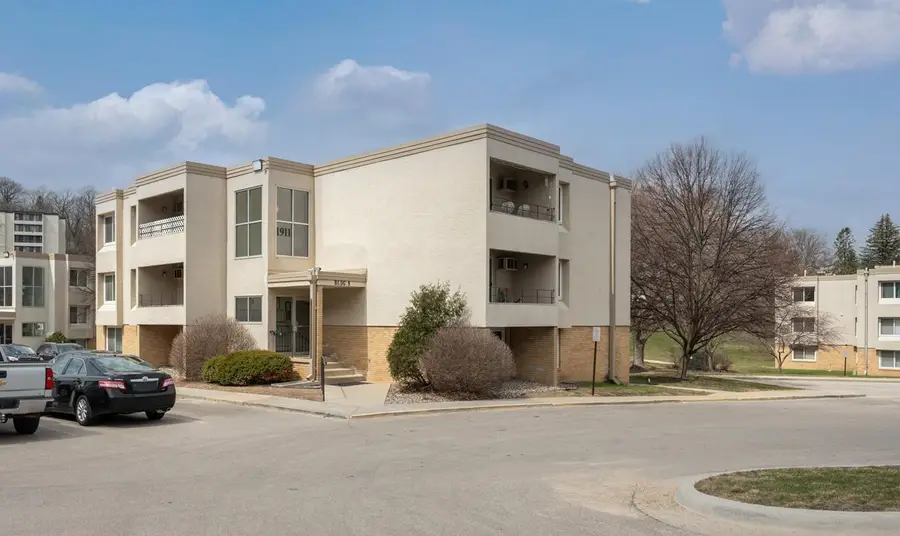 1911 Viking Drive Nw #10, Rochester, MN 55901 - Image #2