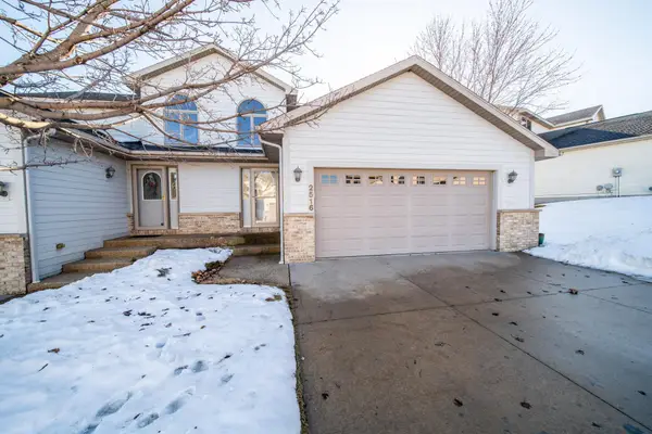 2516 Superior Ln Nw, Rochester, MN 55901