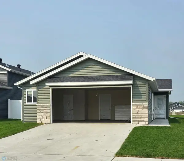 6585 Samuel Drive, Horace, ND 58047