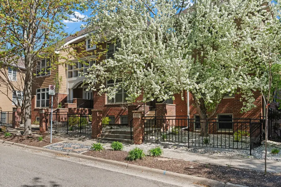 222 Ridgewood Avenue, Minneapolis, MN 55403 - #3