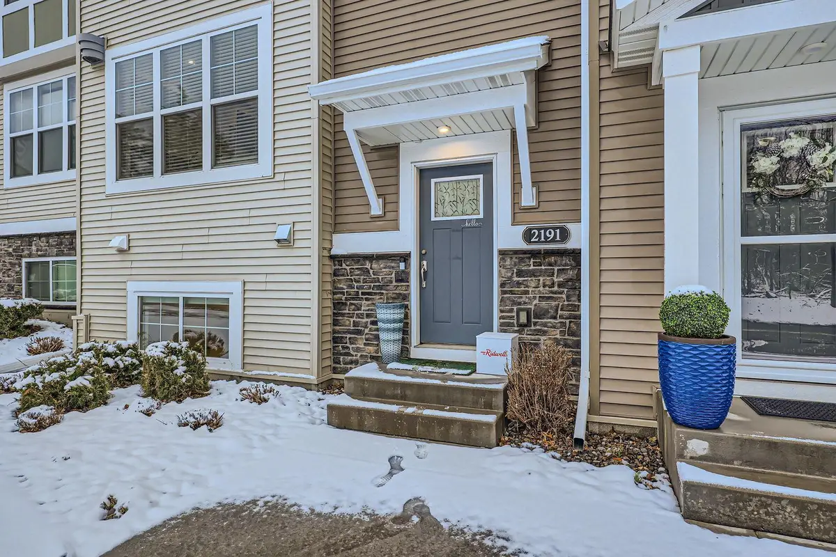 2191 Gateway Hill Road, North Saint Paul, MN 55109 - Image #1