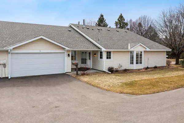 1295 Hilo Avenue N, Oakdale, MN 55128