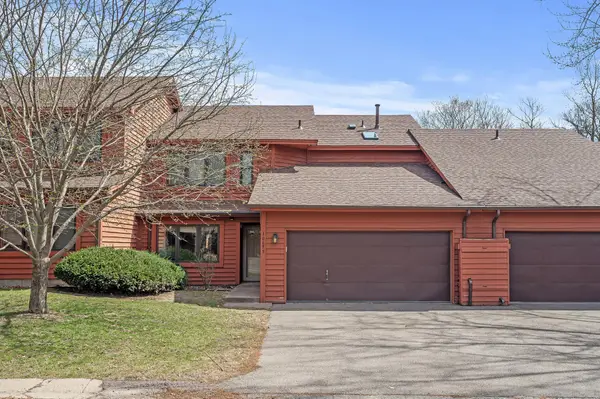 10695 53rd Avenue N, Plymouth, MN 55442