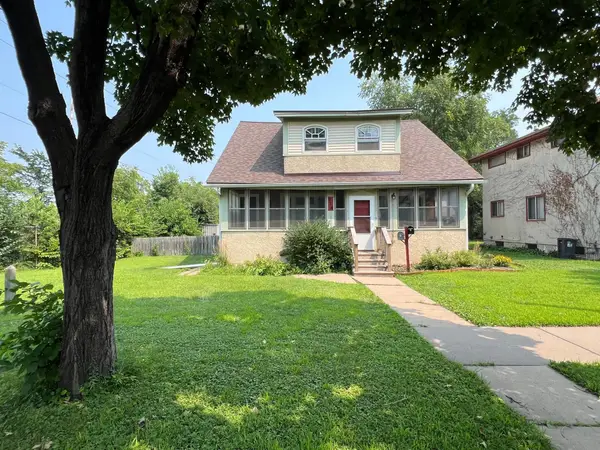 914 Charlotte Street, Saint Paul, MN 55104