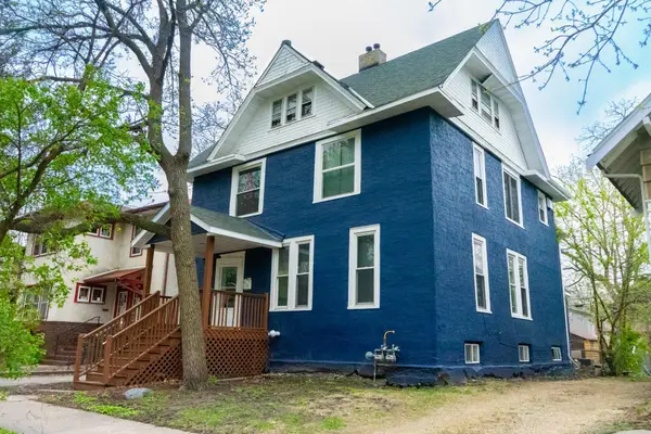 1023 17th Avenue Se, Minneapolis, MN 55414