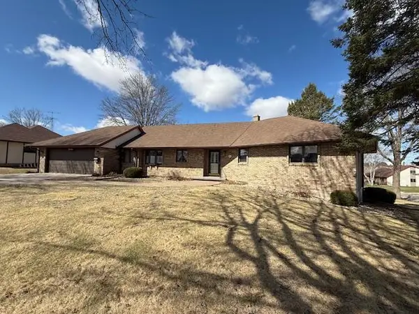 107 Sunnyside Drive E, Caledonia, MN 55921
