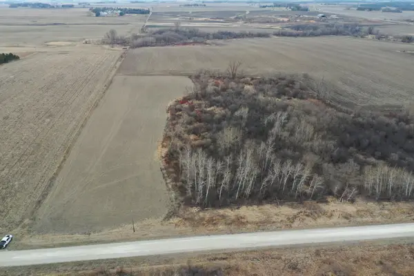 9485 90th Avenue Sw, Stewartville, MN 55976