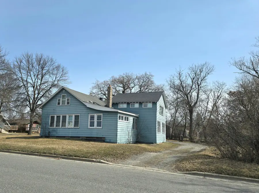 1127 7th Street, International Falls, MN 56649 - Image #2