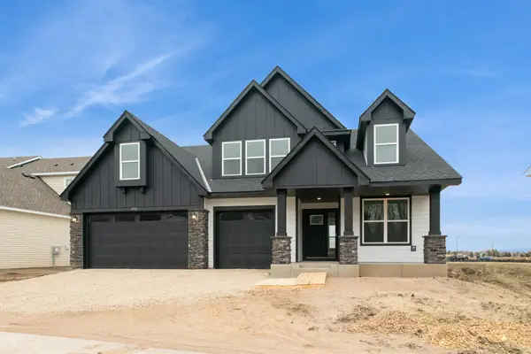 2711 Aspen Drive, Shakopee, MN 55379