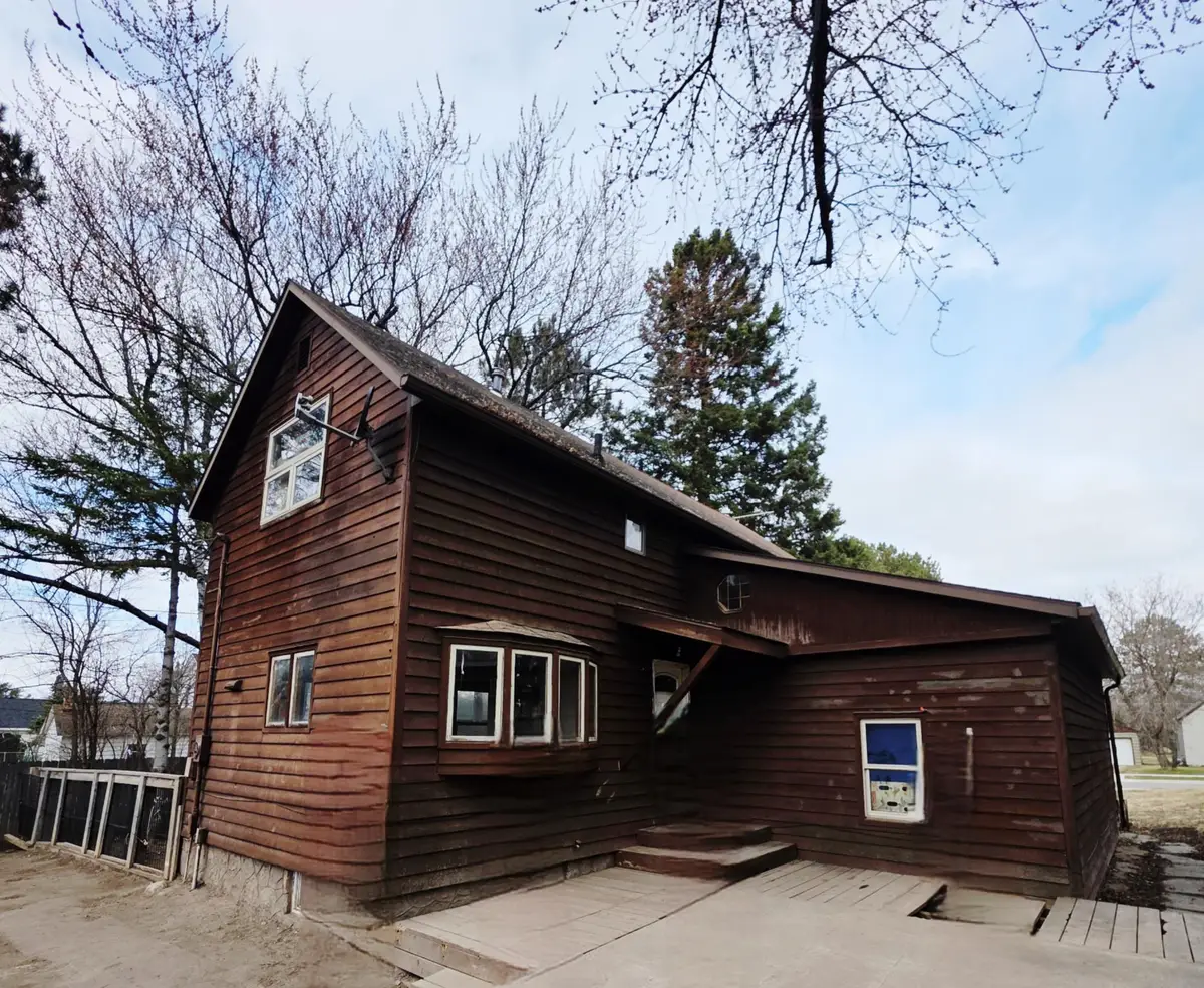 757 3rd Street Nw, Chisholm, MN 55719 - Image #1