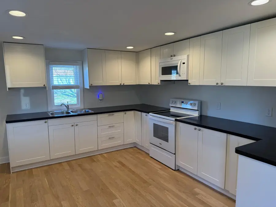 436 Adams Street Se, Hutchinson, MN 55350 - Image #2