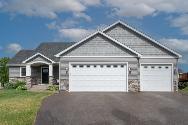 1517 Squirrel Way, New Richmond, WI 54017