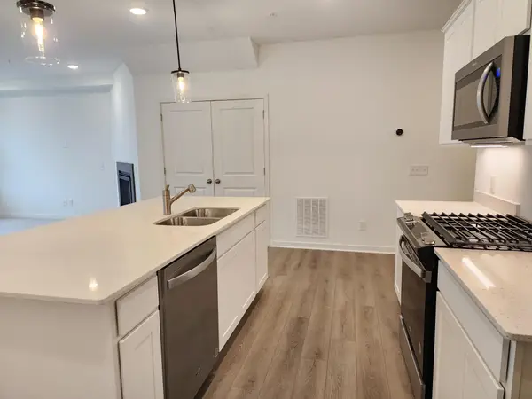 4720 Airlake Curve, Woodbury, MN 55129