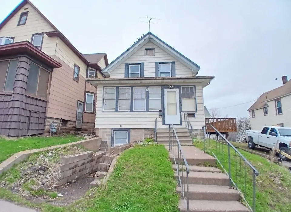 610 N 24th Avenue W, Duluth, MN 55806 - Image #1