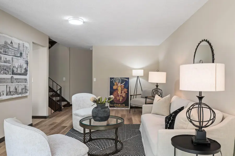 1940 Dupont Avenue S, Minneapolis, MN 55403 - Image #3