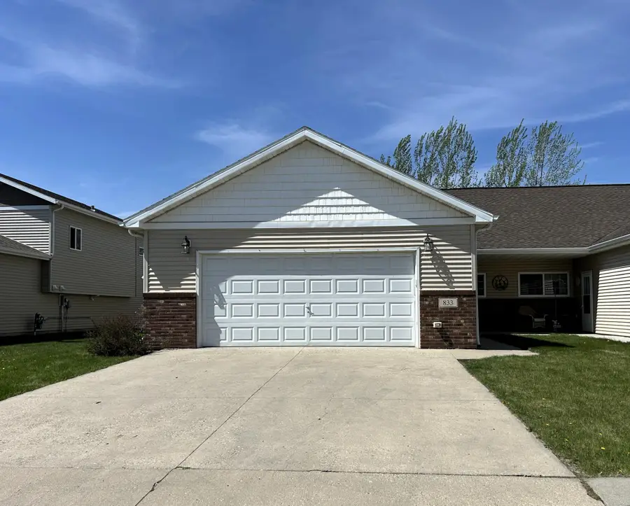 833 35th Street S, Moorhead, MN 56560 - Image #2