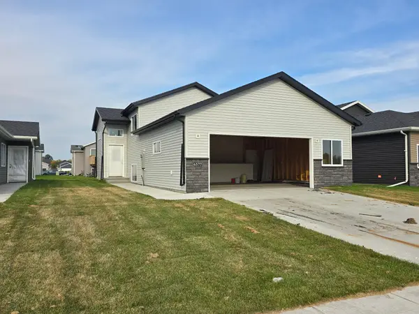 6577 Samuel Drive, Horace, ND 58047