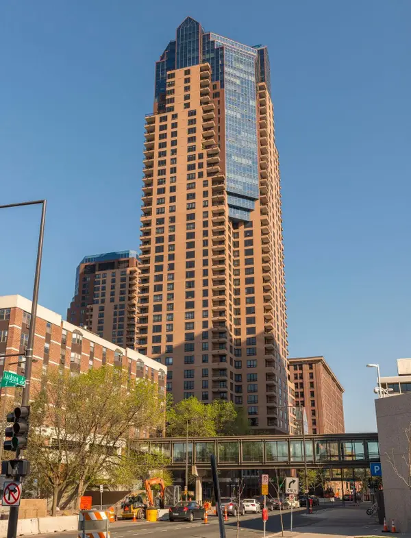 168 6th Street E #2702, Saint Paul, MN 55101