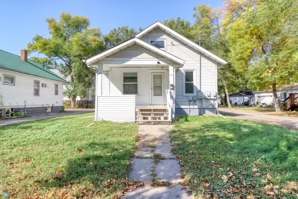 1010 University Drive N, Fargo, ND 58102