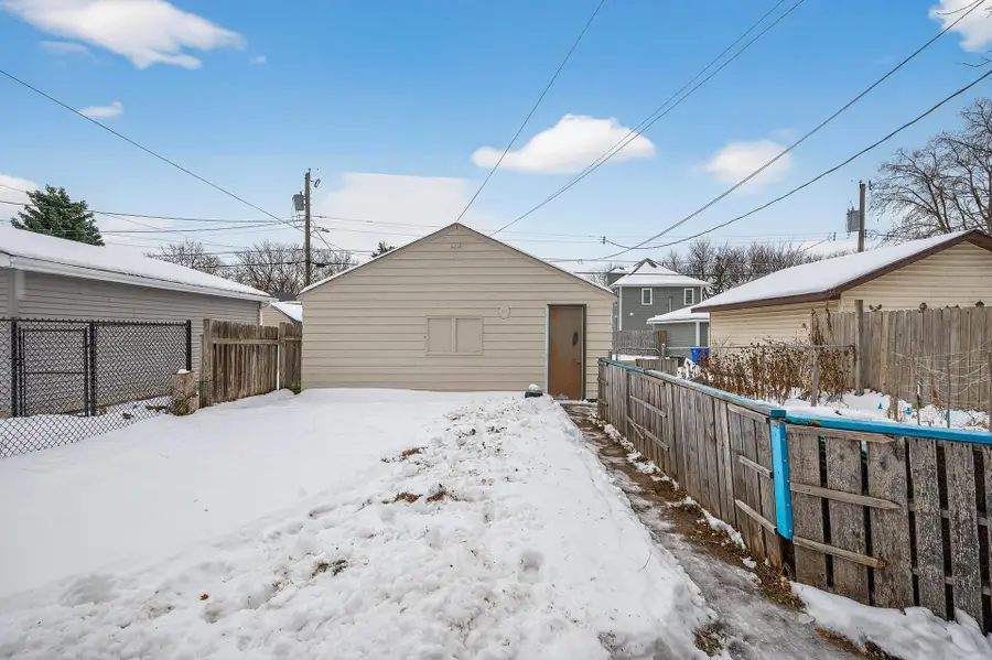 976 Lawson Avenue E, Saint Paul, MN 55106 - Image #3