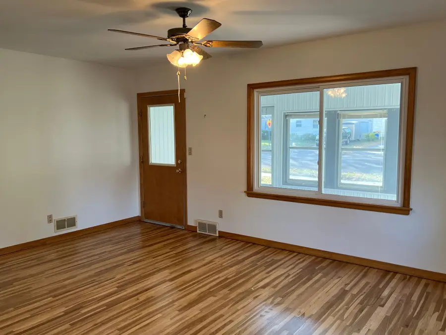 222 W Mckinley Street, Owatonna, MN 55060 - Image #3