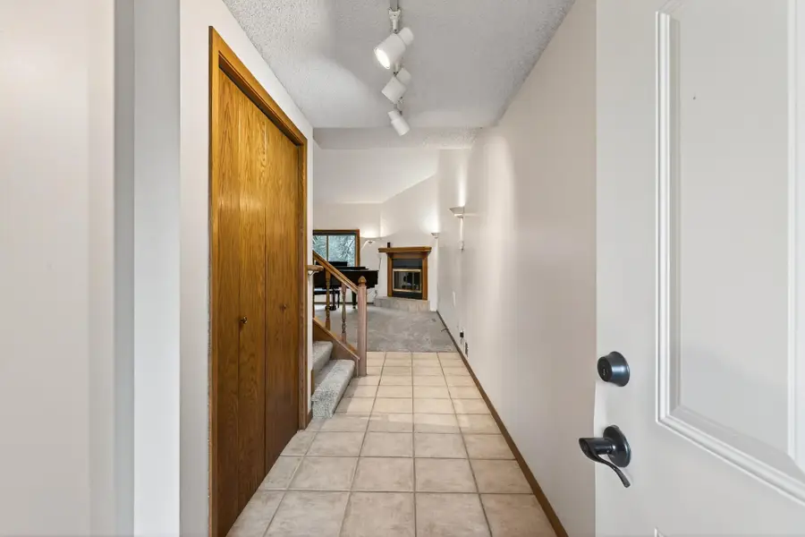 5357 Upper 147th Street W, Apple Valley, MN 55124 - Image #3