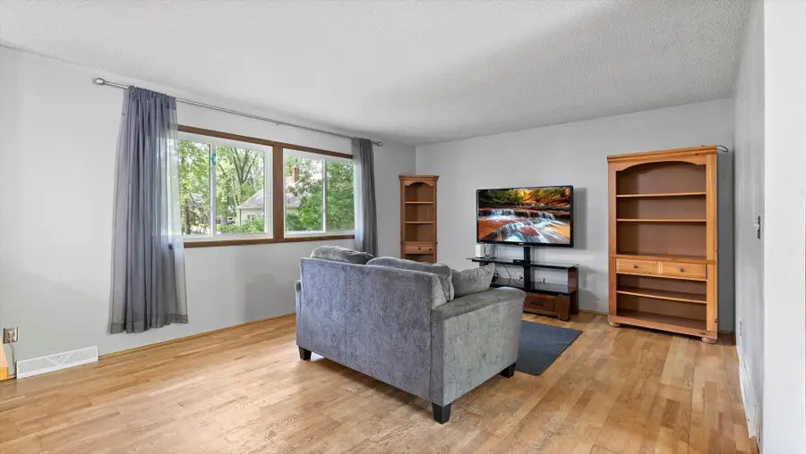 1504 89th Avenue N, Brooklyn Park, MN 55444 - Image #3