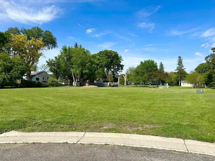 613 & 615 Giles Place, Albert Lea, MN 56007 - Image #2