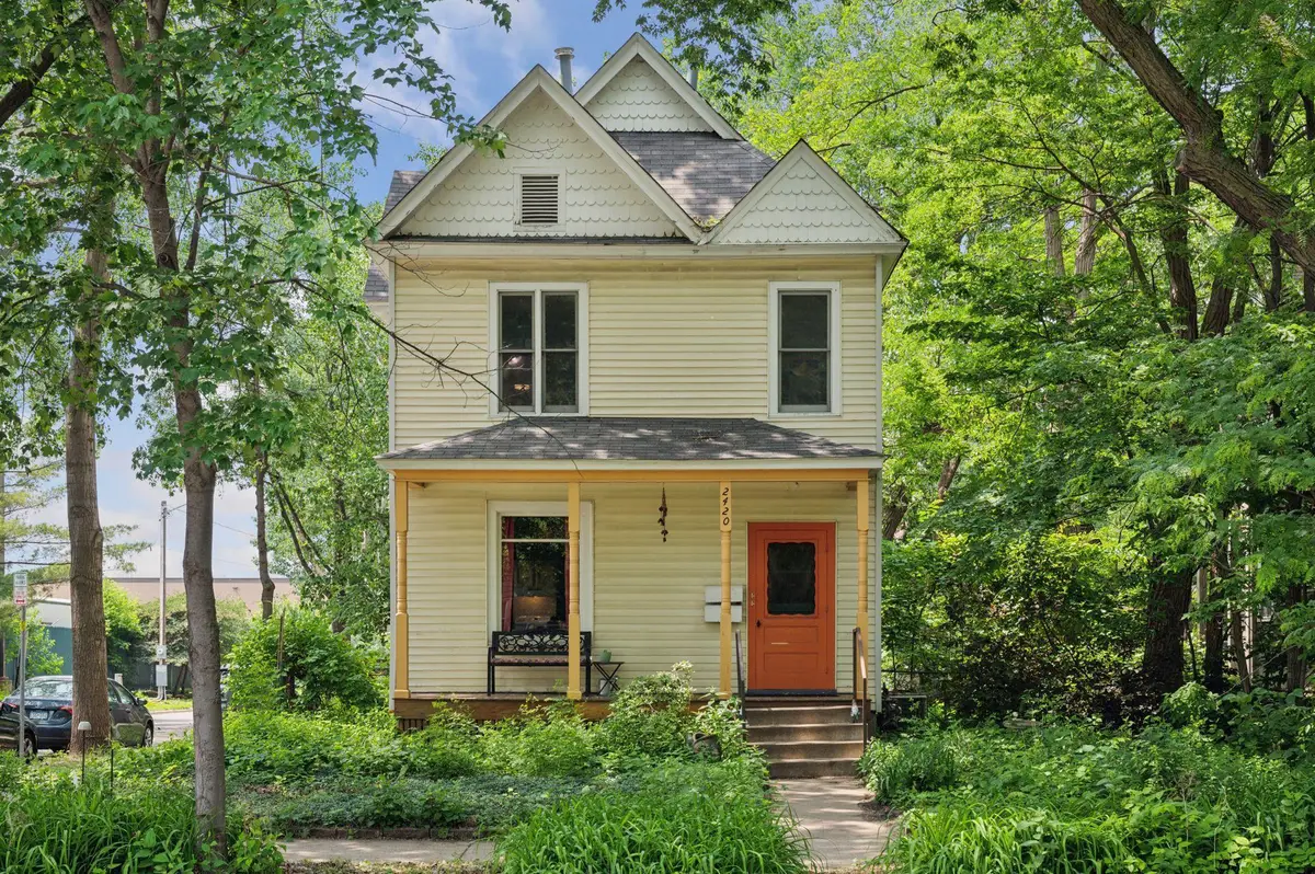 2420 25th Avenue S, Minneapolis, MN 55406 - Image #1