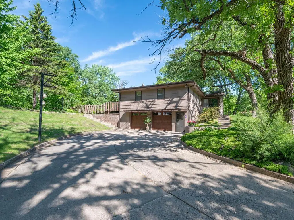 14900 Viewcrest Lane, Burnsville, MN 55306 - Image #1