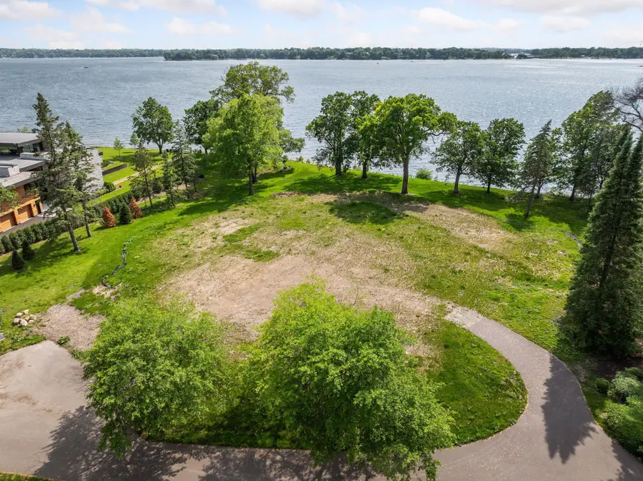 22 Dellwood Avenue, Dellwood, MN 55110 - Image #3