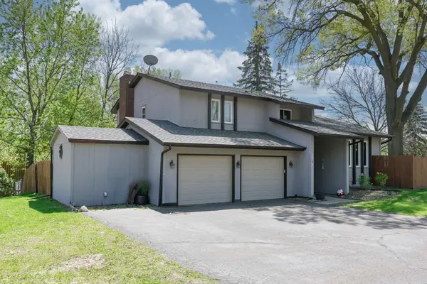 1158 Rockstone Lane, New Brighton, MN 55112