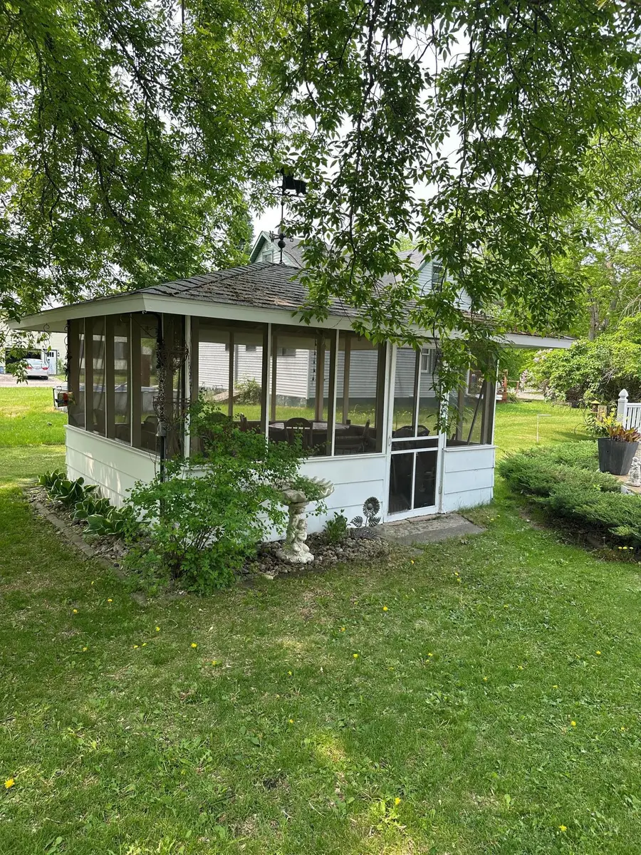 406 Roberts Avenue Ne, Warroad, MN 56763 - Image #3