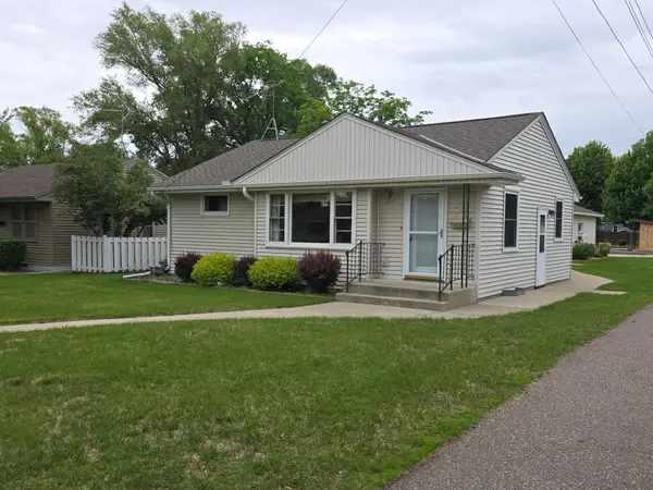 415 9th Street N, Cannon Falls, MN 55009