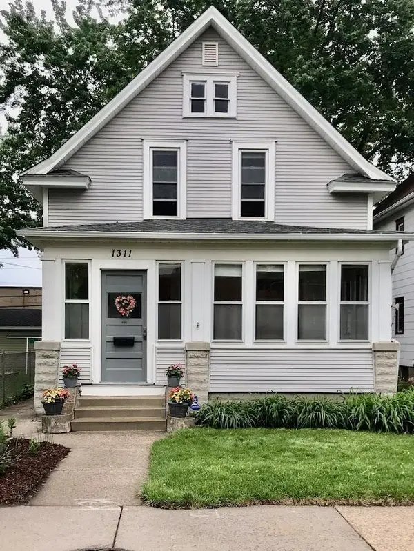 1311 Monroe Street Ne, Minneapolis, MN 55413