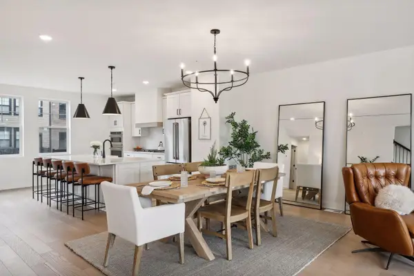 870 Mount Curve Boulevard #L, Saint Paul, MN 55116