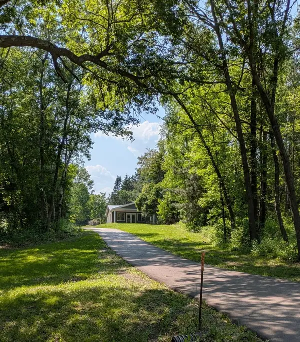 2386 Big Lake Avenue, Eureka, WI 54024