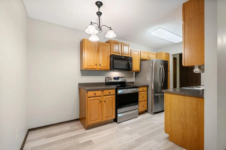 2011 E 122nd Street #D24, Burnsville, MN 55337 - Image #3