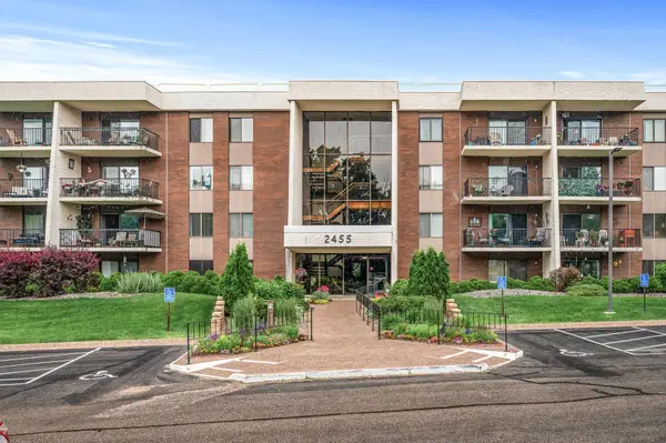 2455 Londin Lane E #216, Maplewood, MN 55119