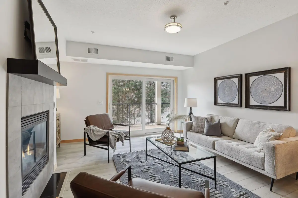 10806 S Shore Drive #103, Plymouth, MN 55441 - #1