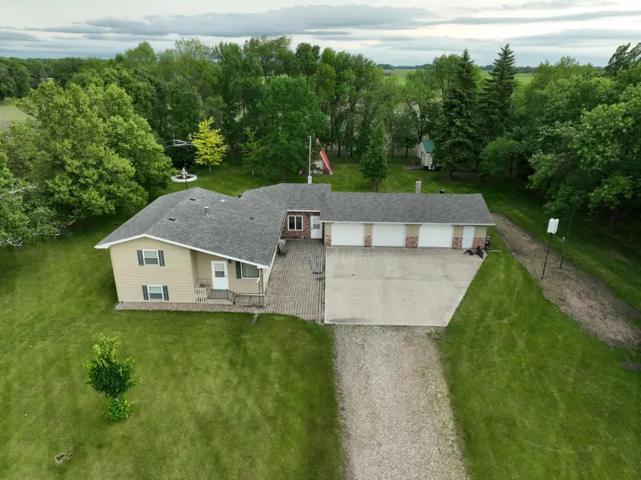 21840 320th Avenue Nw, Warren, MN 56762 - Image #2