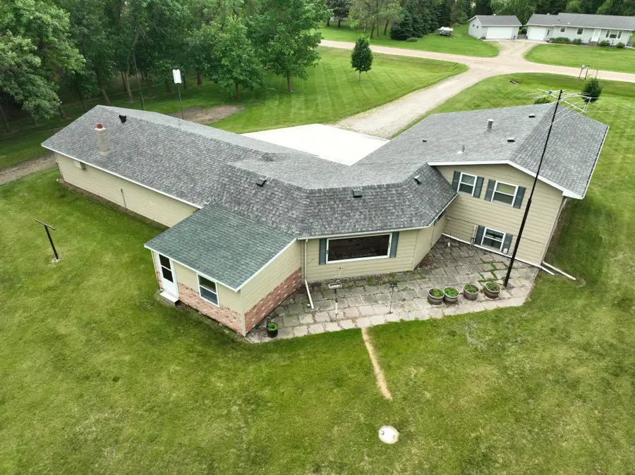 21840 320th Avenue Nw, Warren, MN 56762 - Image #3