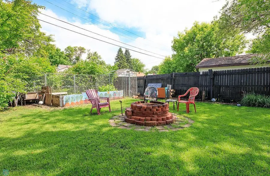 402 23rd Street S, Fargo, ND 58103 - Image #3