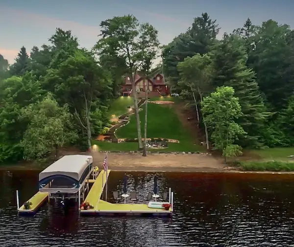 49512 202nd Place, Shamrock Twp, MN 55760