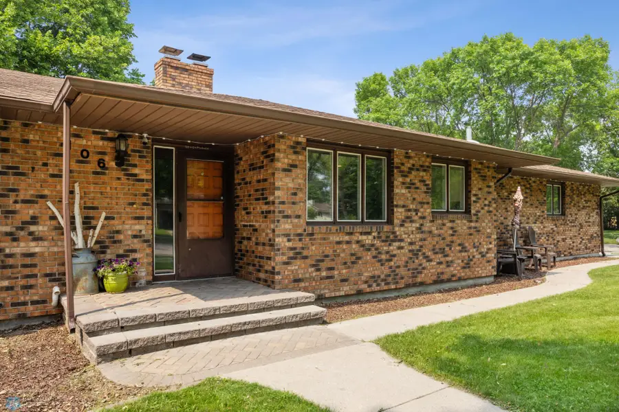 106 37th Avenue S, Moorhead, MN 56560 - Image #3